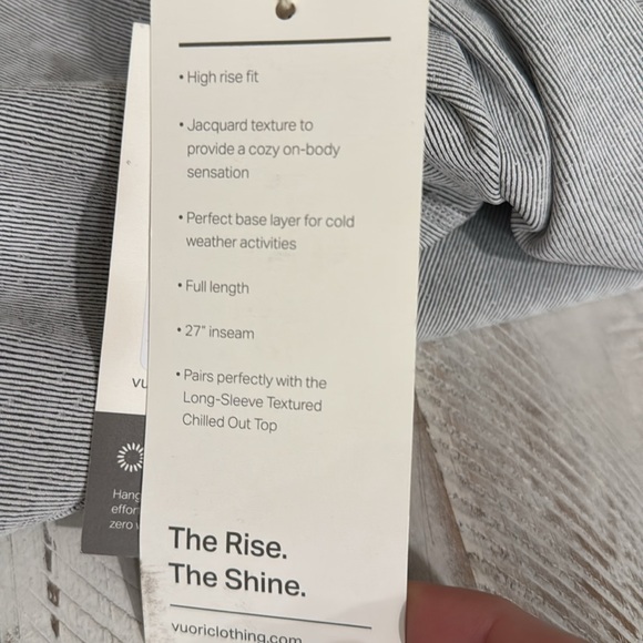 Vuori | Textured Chilled Out Legging | Houndstooth - Picture 13 of 16